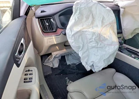 2019 Volvo Xc60 T6 Momentum из США, поврежденный, VIN LYVA22RKXKB214157